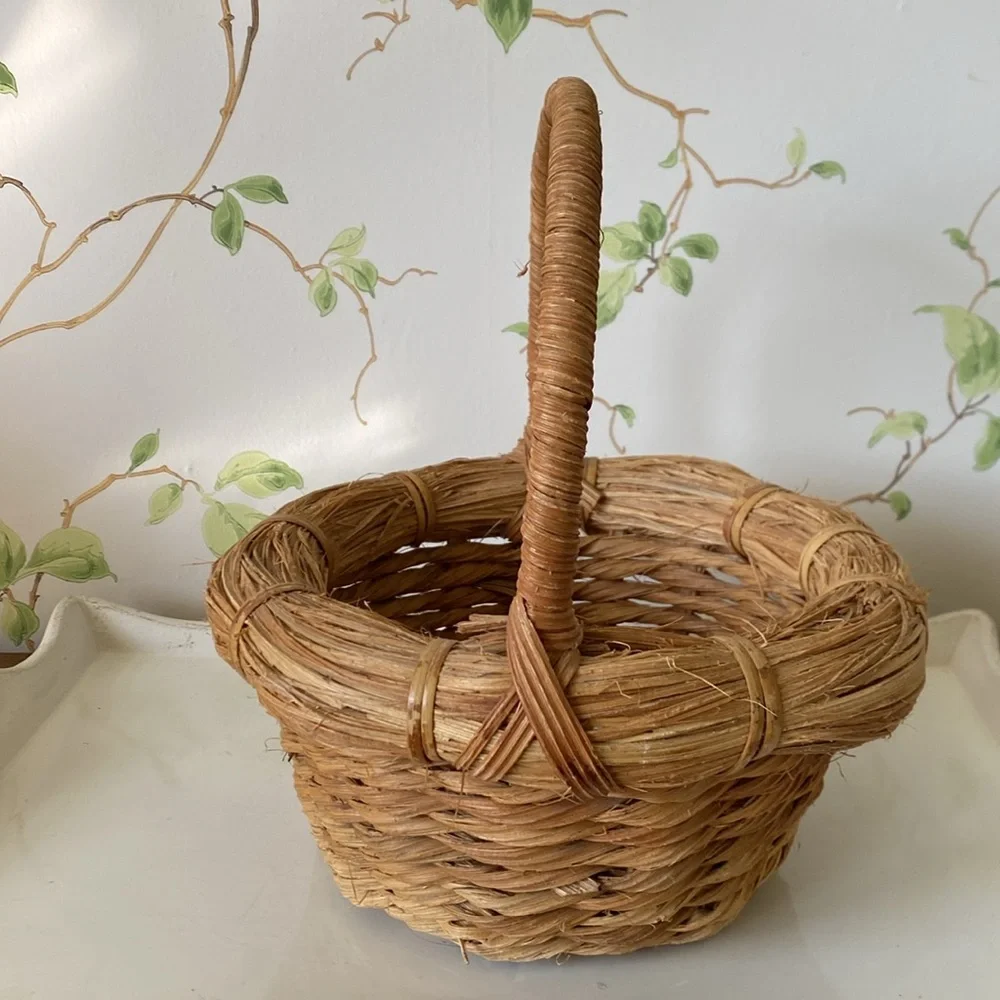 Vintage Handmade Rustic Woven Egg Basket